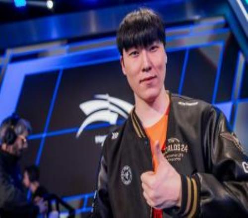 打不过Chovy真没办法！Zeka全场数据211222，作用略小伤害略低