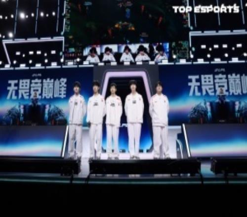 复刻自己的剧本21年后8个赛季败决队伍仅有TES决赛最终取胜