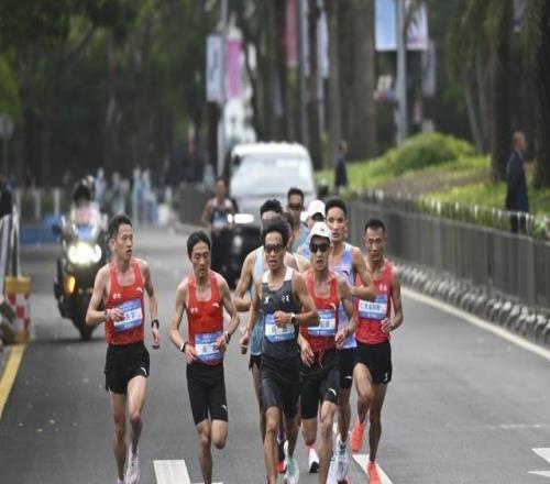 全运会历史首个跨境马拉松何杰夺冠