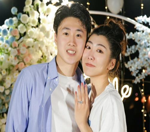 神仙眷侣！王心迪揭秘冬奥夺金背后：在家排老二，徐梦桃助他蜕变