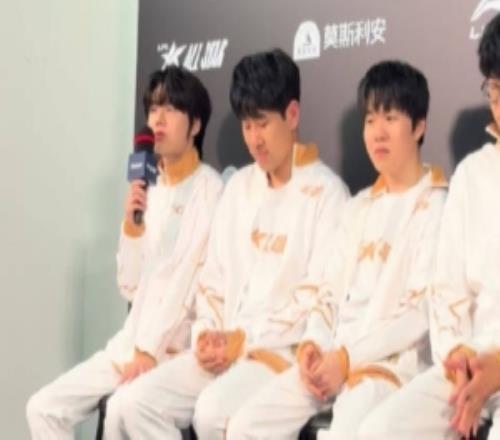 Crisp谈公益：第一次跟这么多动物一起感觉跟想的稍微有点不一样