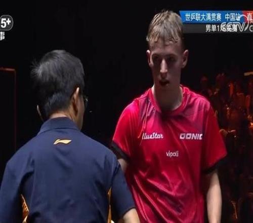 向鹏31战胜科顿，晋级中国大满贯男单八强将对阵雨果