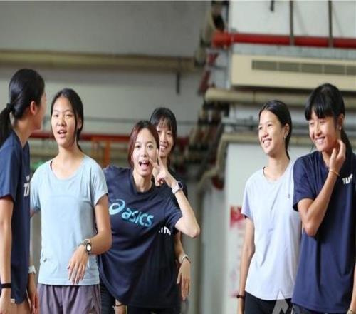台北学生选手团来沪“移训”：感受到上海运动员的拼搏精神