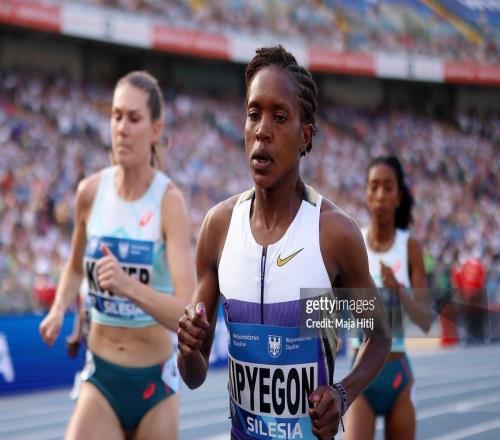 钻石联赛女子3000米：基普耶贡8分07秒04夺冠，距离王军霞纪录仅差一秒