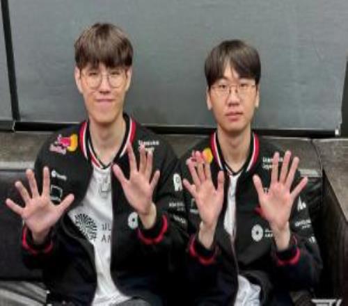 T1晒上野合照：Oner的五杀Doran的LCK400胜