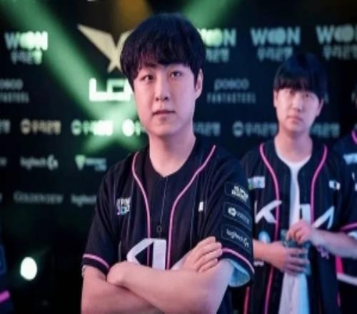 ShowMaker：当期并非中单carry版本，潘森清野速度被削所以放出来