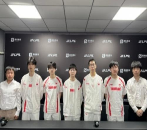 WE赛后群访Monki：换下心情从12中走出来希望下一场打TES拿下