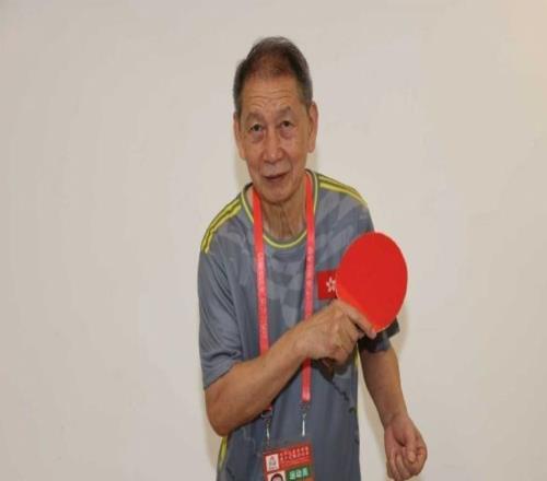 81岁香港阿伯参赛十五运会，接下来想看孙颖莎王楚钦比赛