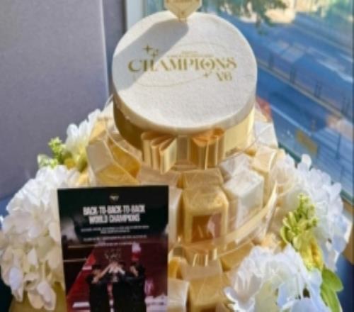 BFX分享T1夺冠年糕：衷心祝贺达成世界纪录三连冠和六冠成就