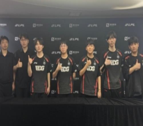 EDG赛后群访教练：和WE交手有种宿命的味道一直觉得今天31拿下